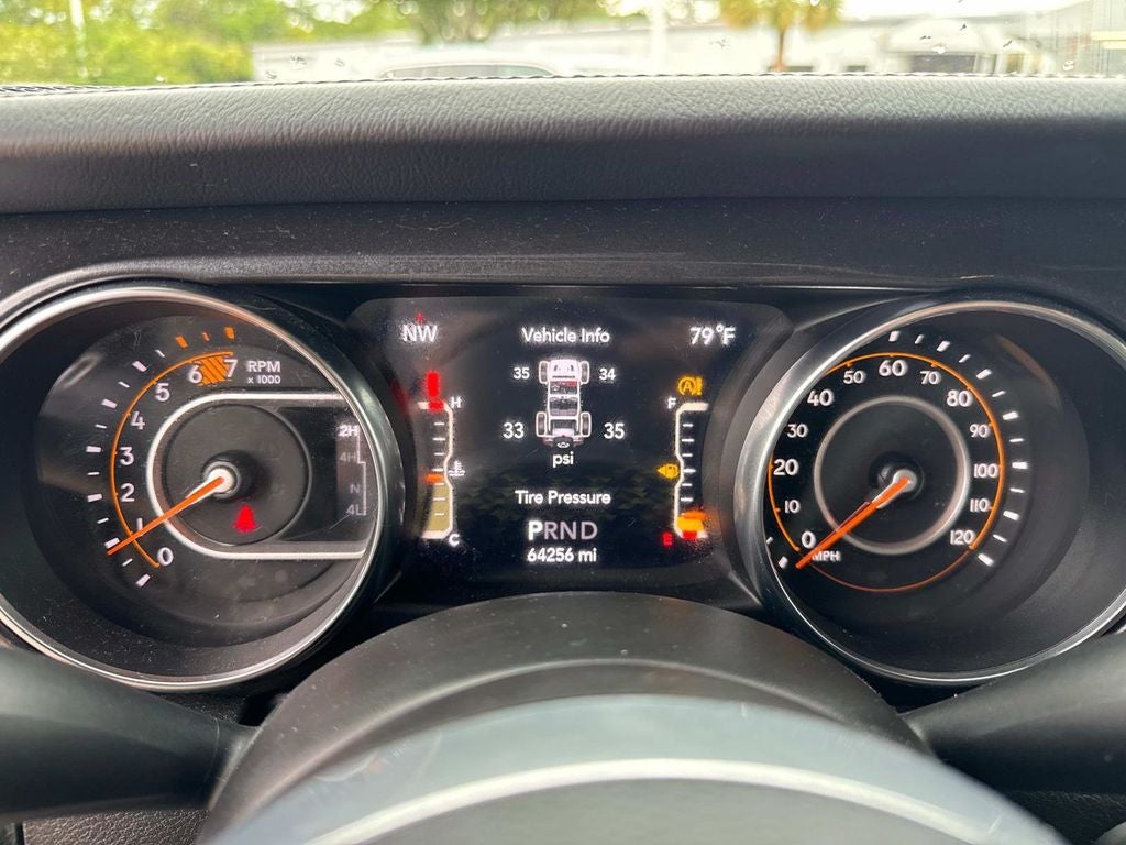 2022 Jeep Wrangler Unlimited Sahara Altitude