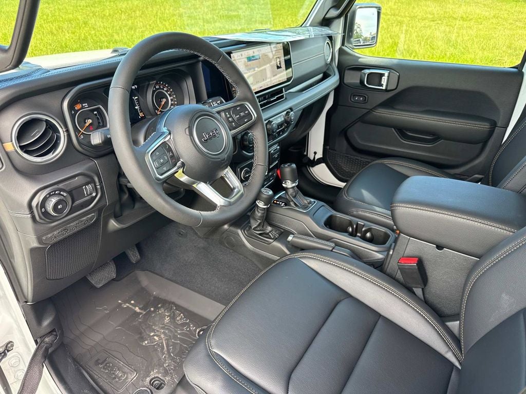 2025 Jeep Wrangler Sahara