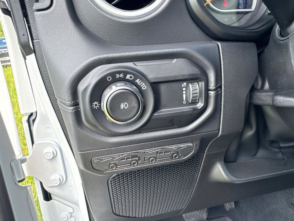 2025 Jeep Wrangler Sahara