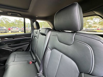 2024 Jeep Grand Cherokee Base