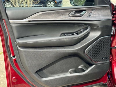 2024 Jeep Grand Cherokee Base