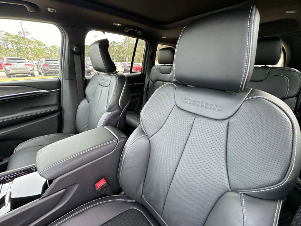 2024 Jeep Grand Cherokee Base