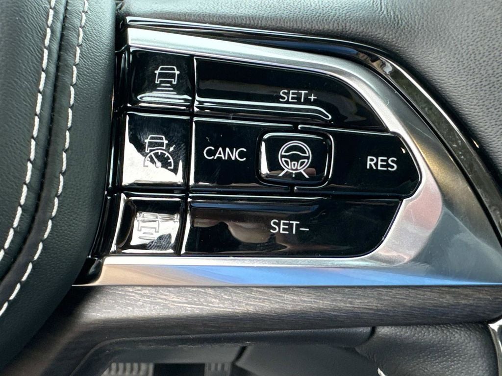 2024 Jeep Grand Cherokee Base