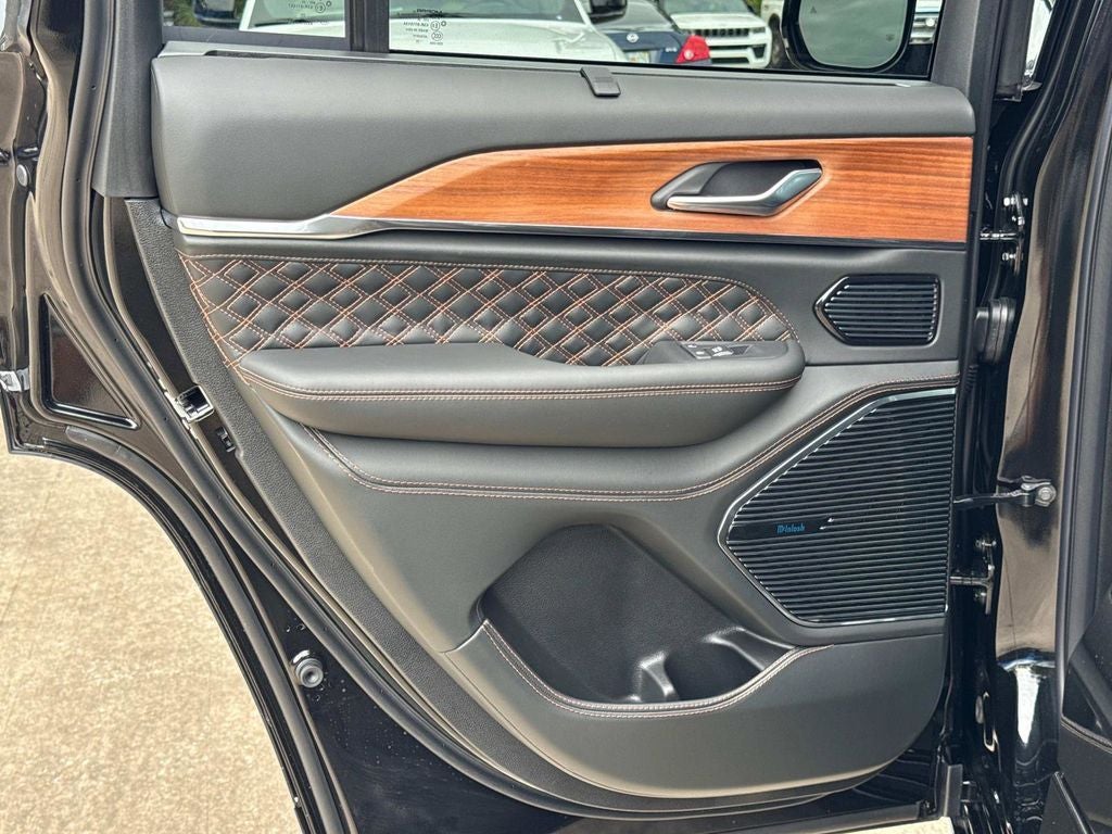 2026 Jeep Grand Cherokee Summit