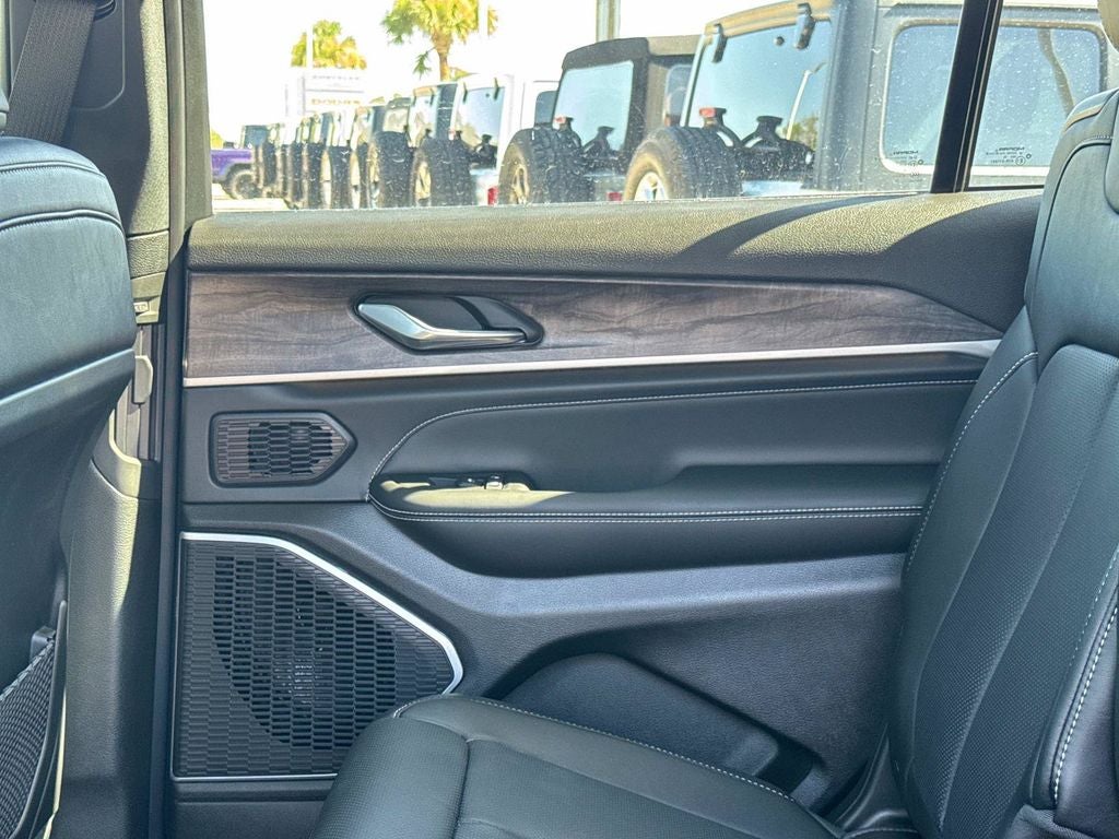 2026 Jeep Grand Cherokee L Limited Reserve