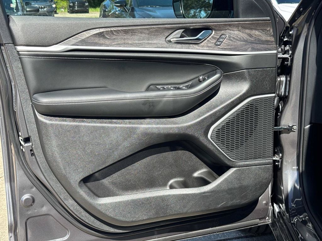 2026 Jeep Grand Cherokee L Limited Reserve
