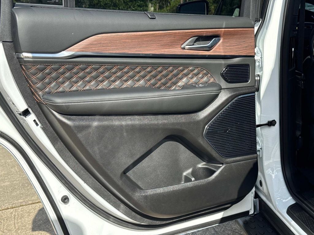 2025 Jeep Grand Cherokee L Summit