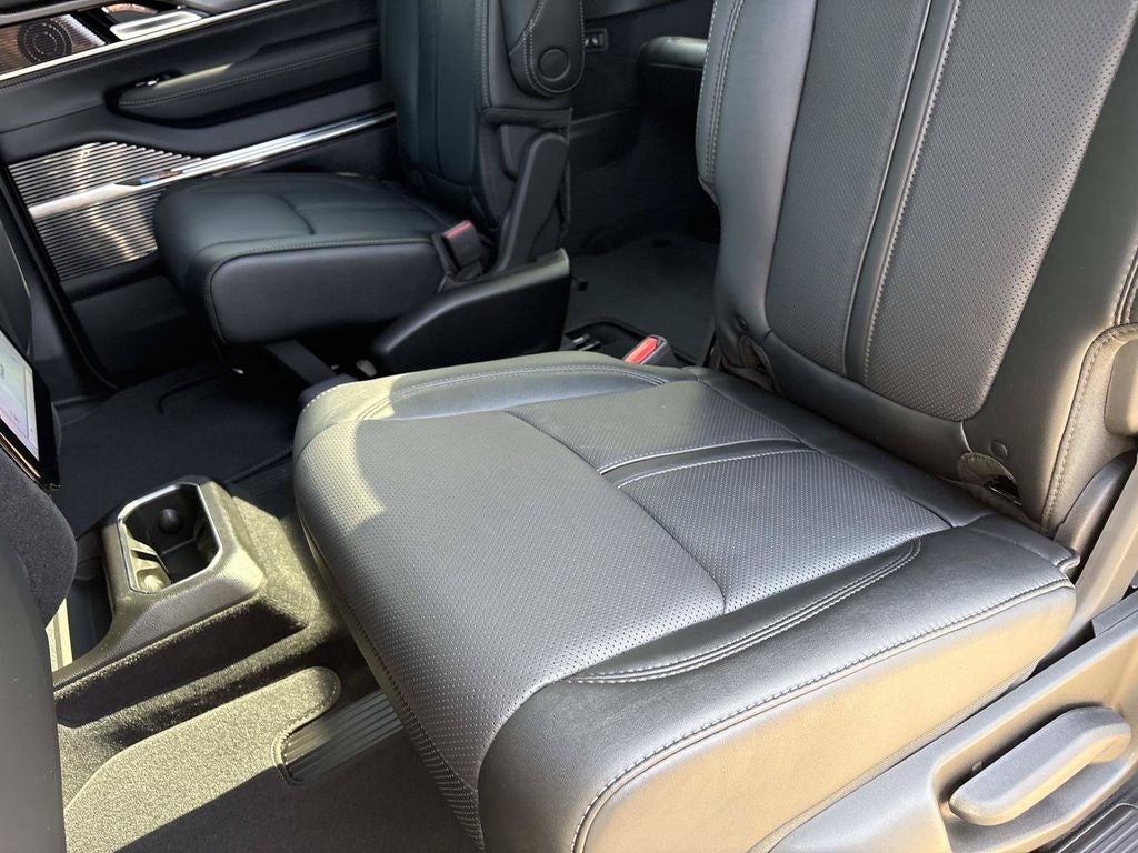2026 Jeep Grand Wagoneer L Summit Obsidian