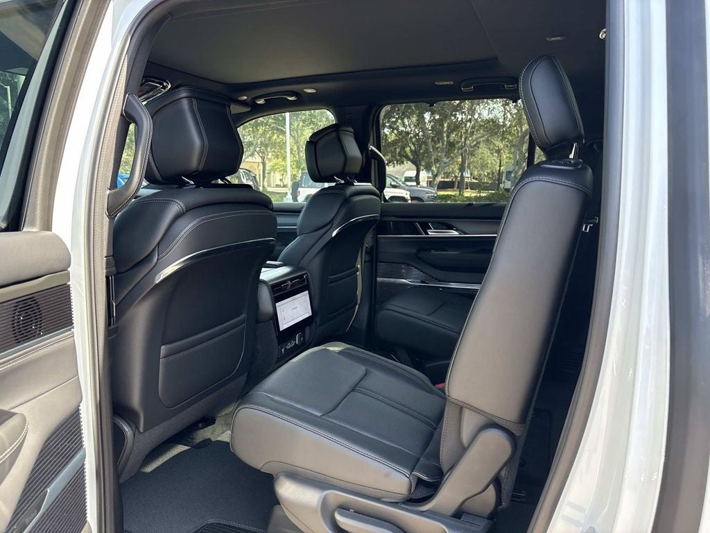 2026 Jeep Grand Wagoneer L Summit Obsidian