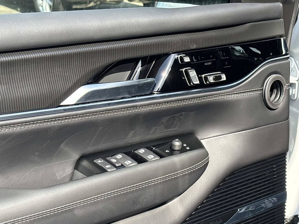 2026 Jeep Grand Wagoneer L Summit Obsidian