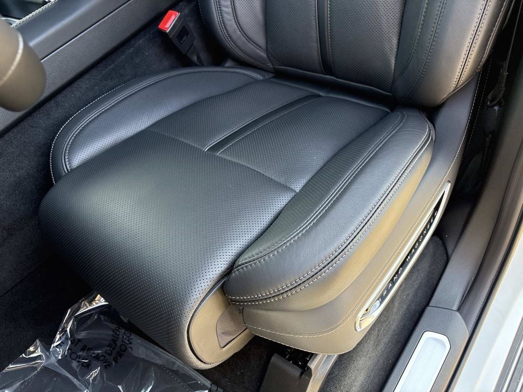2026 Jeep Grand Wagoneer L Summit Obsidian