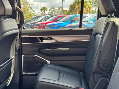 2026 Jeep Grand Wagoneer 4x2