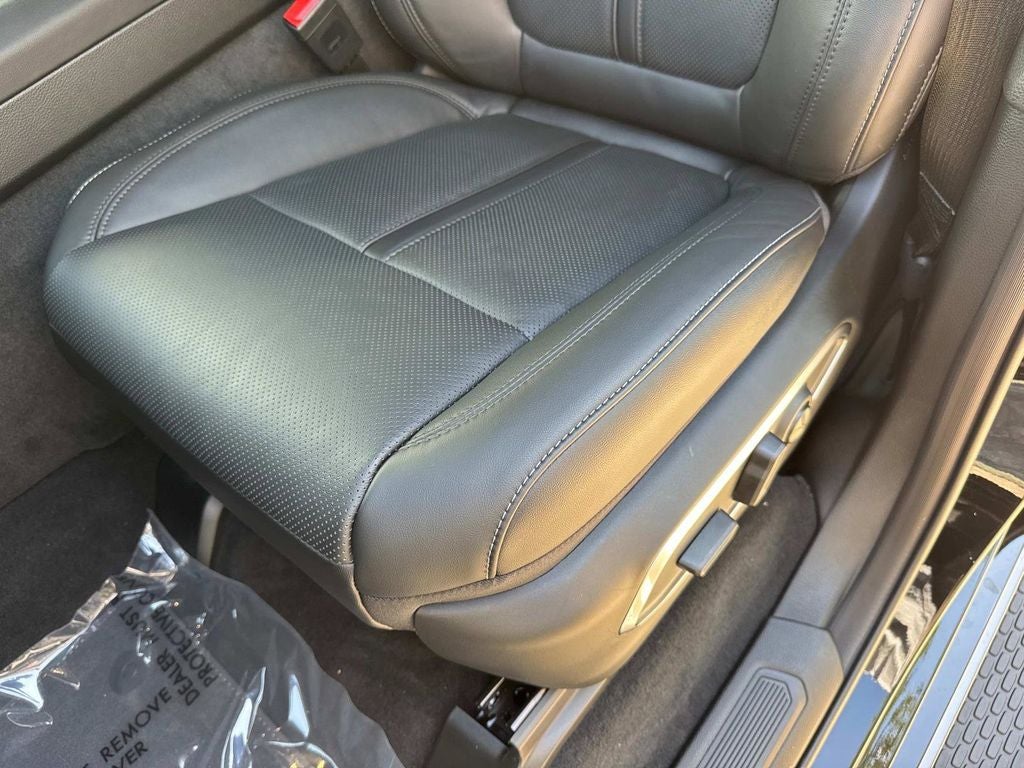 2026 Jeep Grand Wagoneer 4x2
