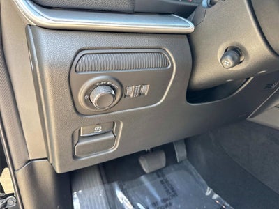 2026 Jeep Grand Wagoneer 4x2