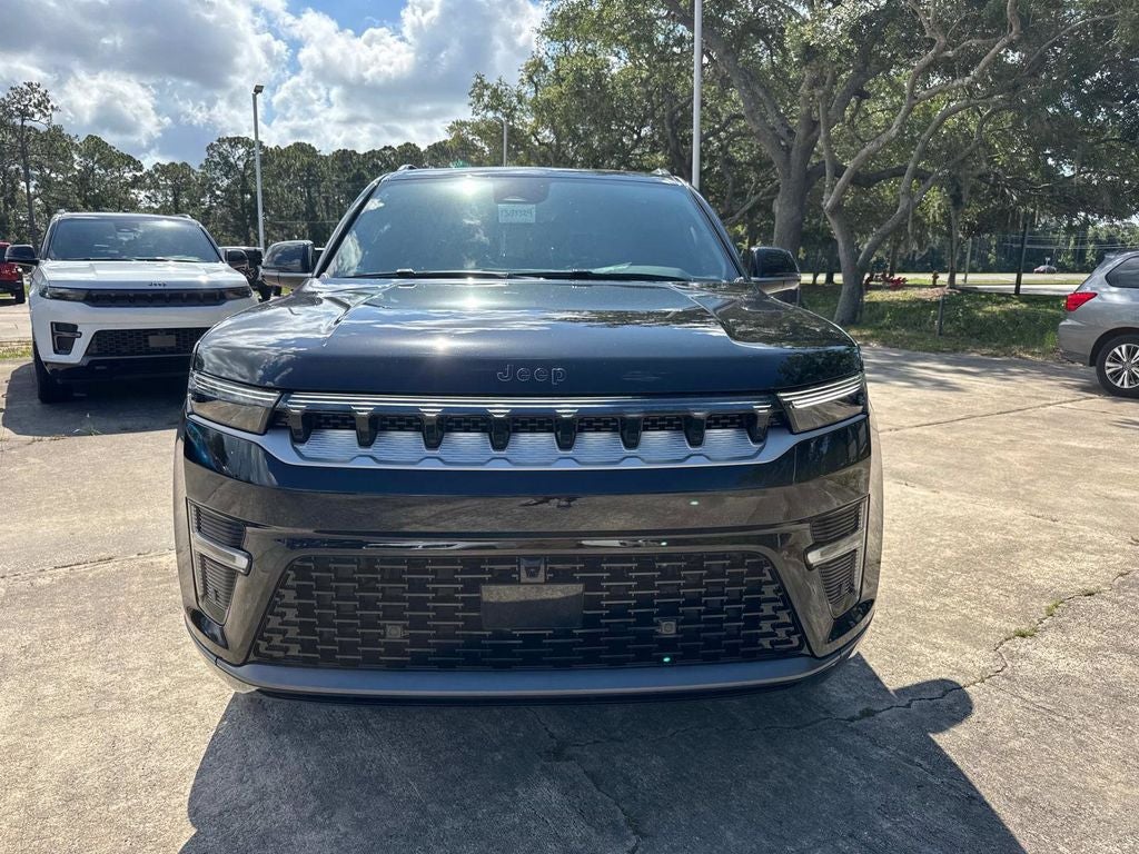 2026 Jeep Grand Wagoneer 4x2