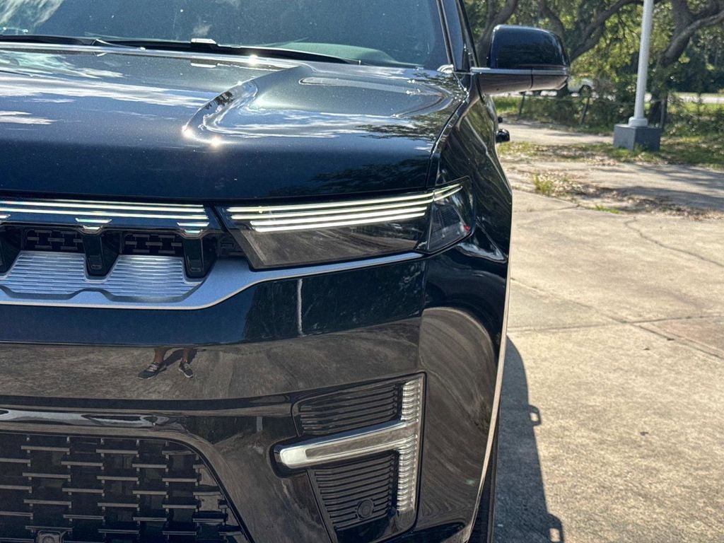 2026 Jeep Grand Wagoneer 4x2