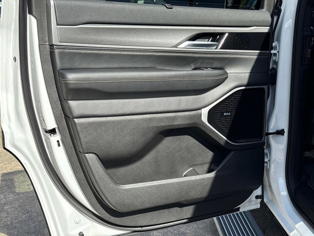 2026 Jeep Grand Wagoneer Limited Reserve