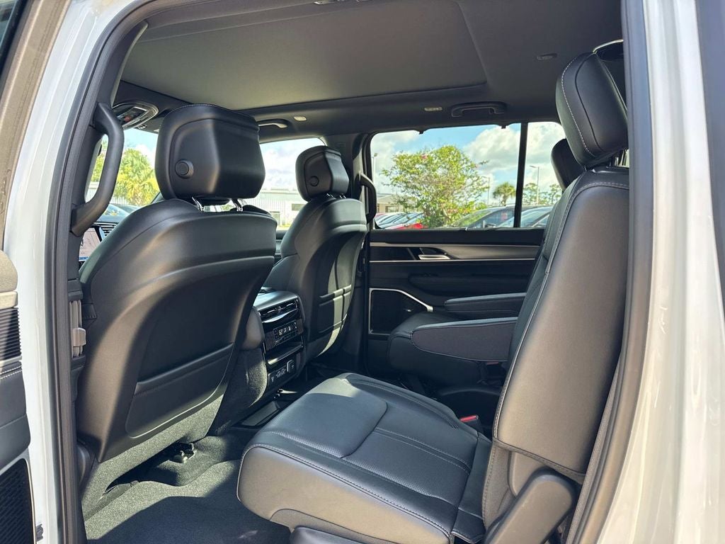 2026 Jeep Grand Wagoneer Limited Reserve