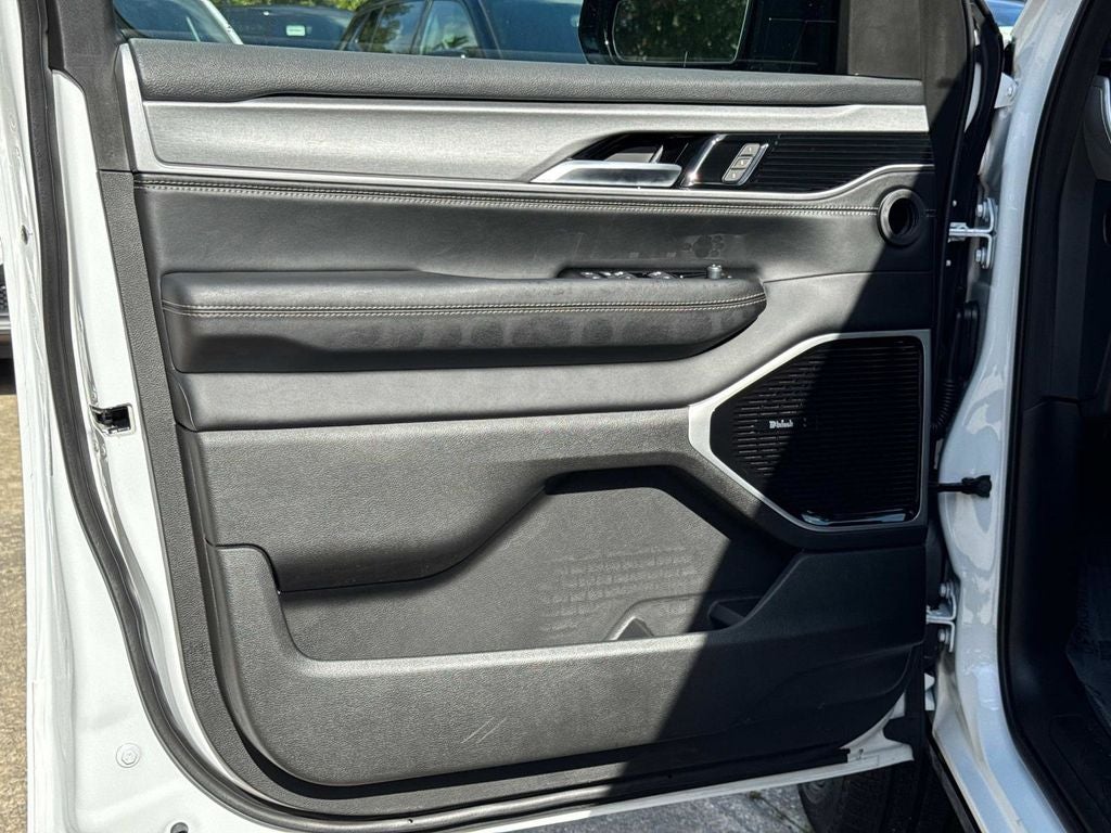 2026 Jeep Grand Wagoneer Limited Reserve