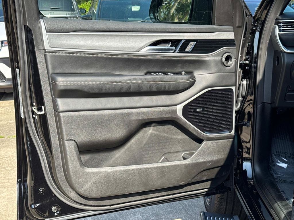 2026 Jeep Grand Wagoneer Limited Reserve