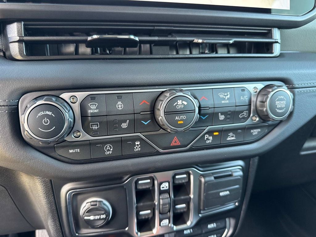 2026 Jeep Gladiator Mojave X
