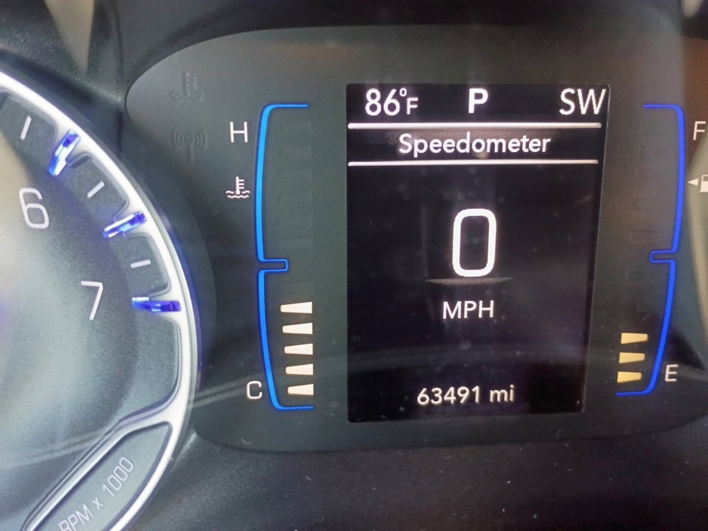 2023 Chrysler Voyager LX