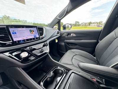 2027 Chrysler Pacifica Limited