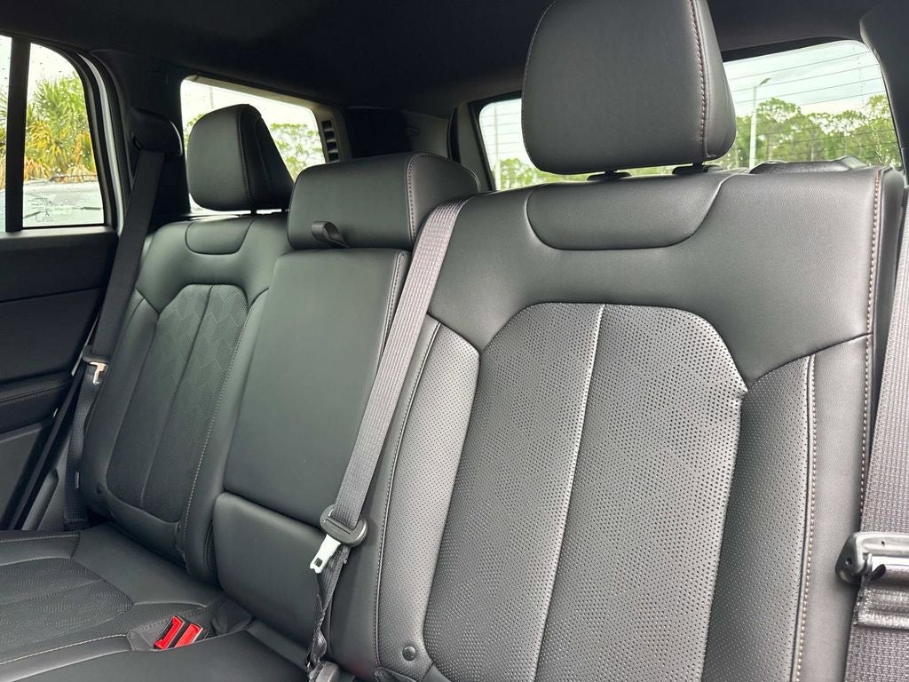 2026 Jeep Cherokee Overland