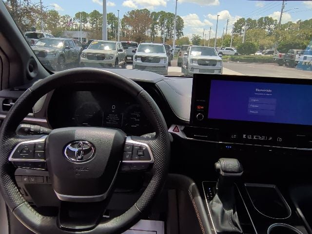 2025 Toyota Sienna Platinum 7 Passenger