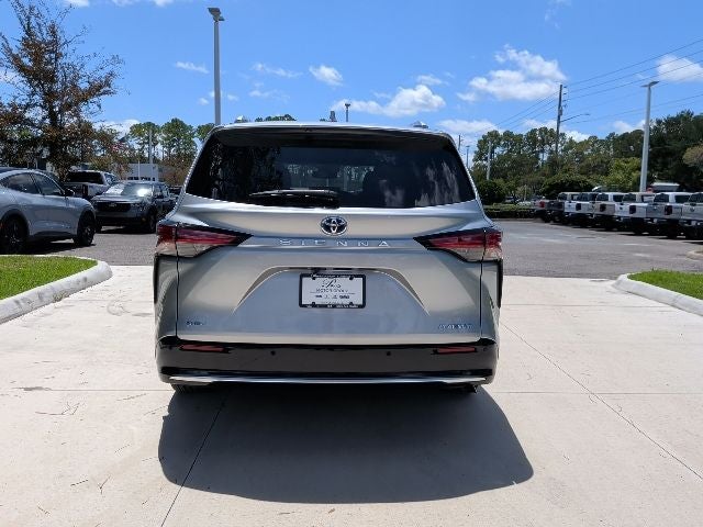 2025 Toyota Sienna Platinum 7 Passenger