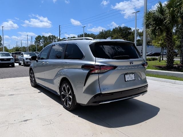 2025 Toyota Sienna Platinum 7 Passenger