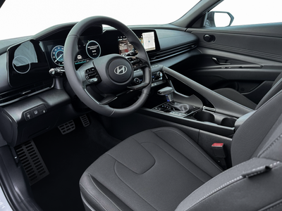 2025 Hyundai Elantra Hybrid SEL Sport