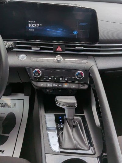 2025 Hyundai Elantra SEL Convenience