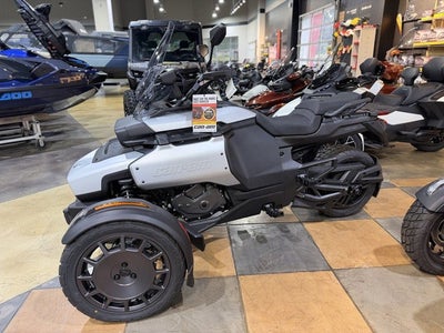 2025 Can-Am Canyon? Base