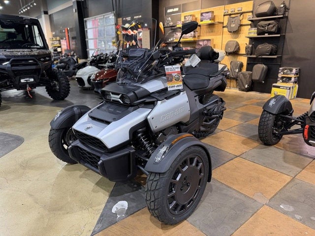 2025 Can-Am Canyon? Base