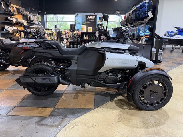 2025 Can-Am Canyon? Base