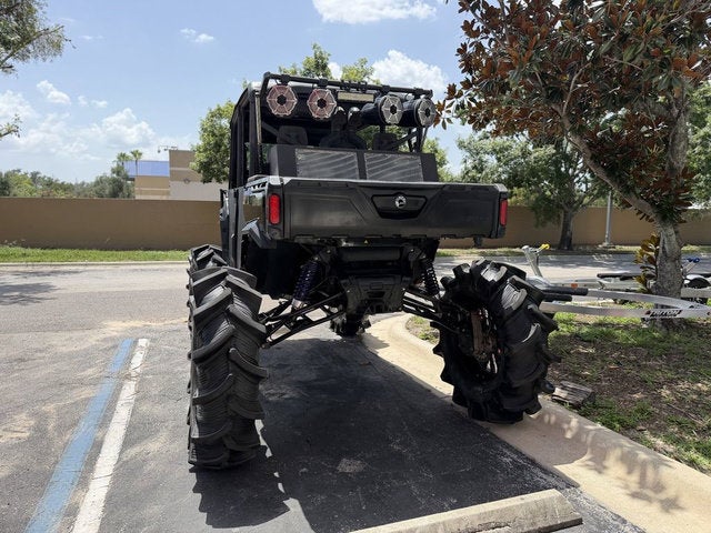 2021 Can-Am Defender MAX Lone Star HD10