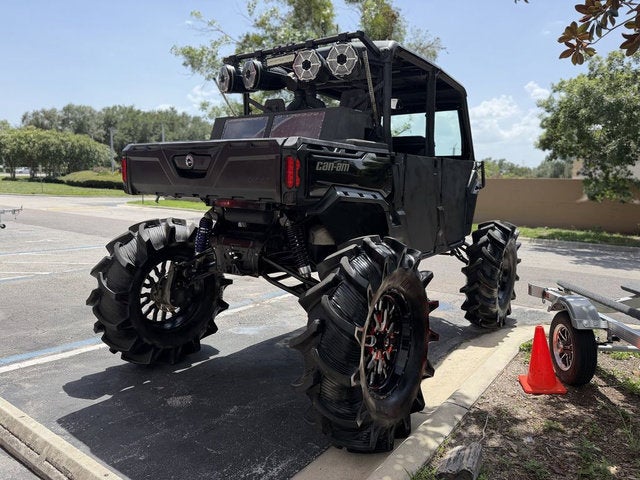 2021 Can-Am Defender MAX Lone Star HD10