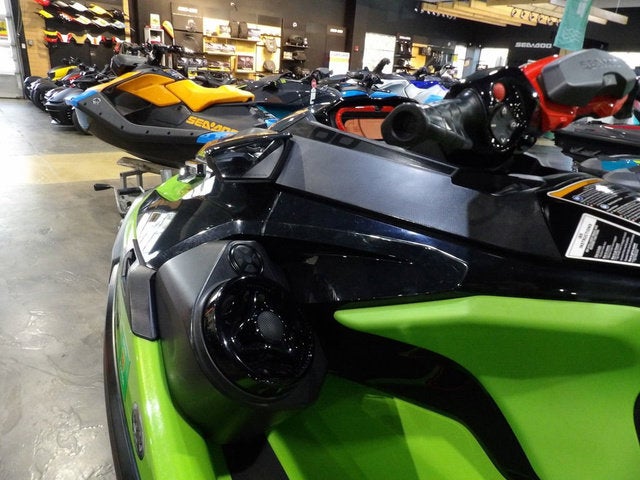 2020 Sea-Doo RXT-X 300 IBR & Sound System California Green And Black Base