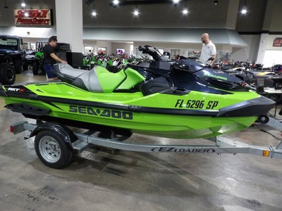 2020 Sea-Doo RXT-X 300 IBR & Sound System California Green And Black Base