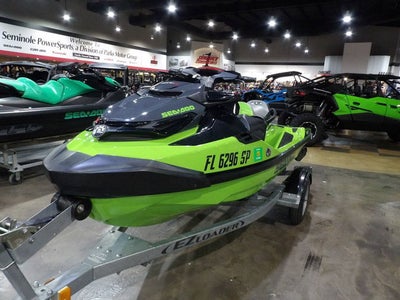 2020 Sea-Doo RXT-X 300 IBR & Sound System California Green And Black Base