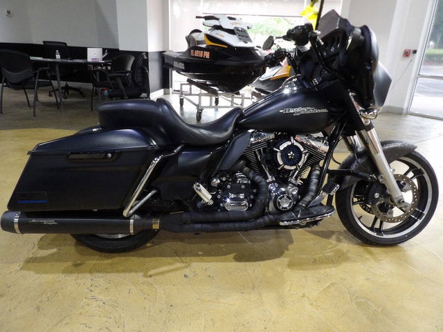 2014 Harley-Davidson FLHX - Street Glide Base