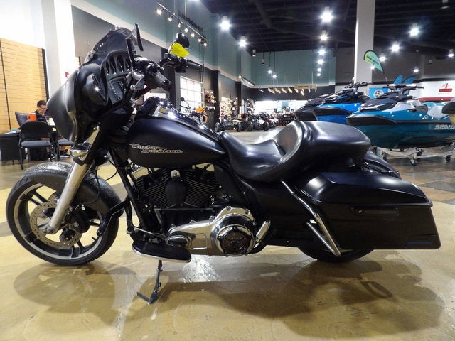 2014 Harley-Davidson FLHX - Street Glide Base
