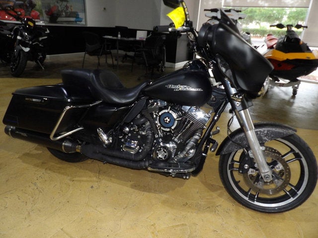 2014 Harley-Davidson FLHX - Street Glide Base