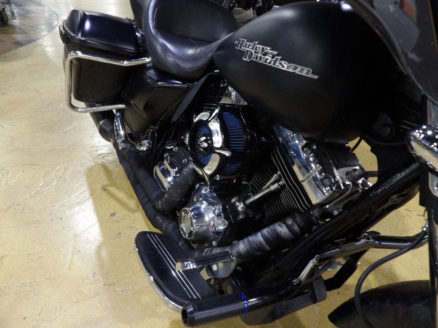 2014 Harley-Davidson FLHX - Street Glide Base