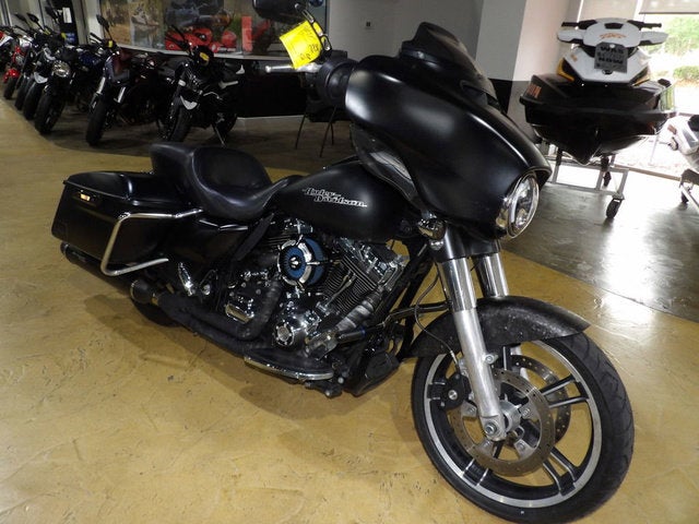 2014 Harley-Davidson FLHX - Street Glide Base