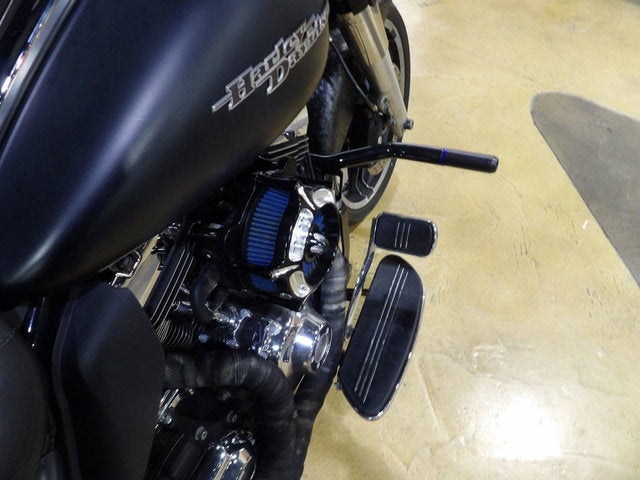 2014 Harley-Davidson FLHX - Street Glide Base
