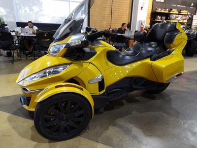 2015 Can-Am RD SPYDER RT S 1330 ACE SE6 CY 15 Base
