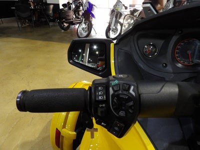 2015 Can-Am RD SPYDER RT S 1330 ACE SE6 CY 15 Base
