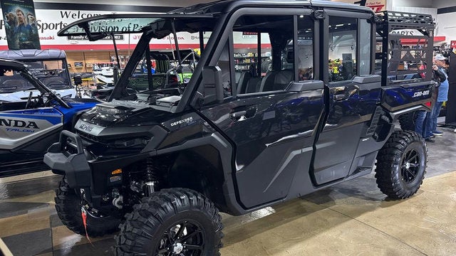 2026 Can-Am Defender MAX XT CAB HD11 With 10.25 in.display Base